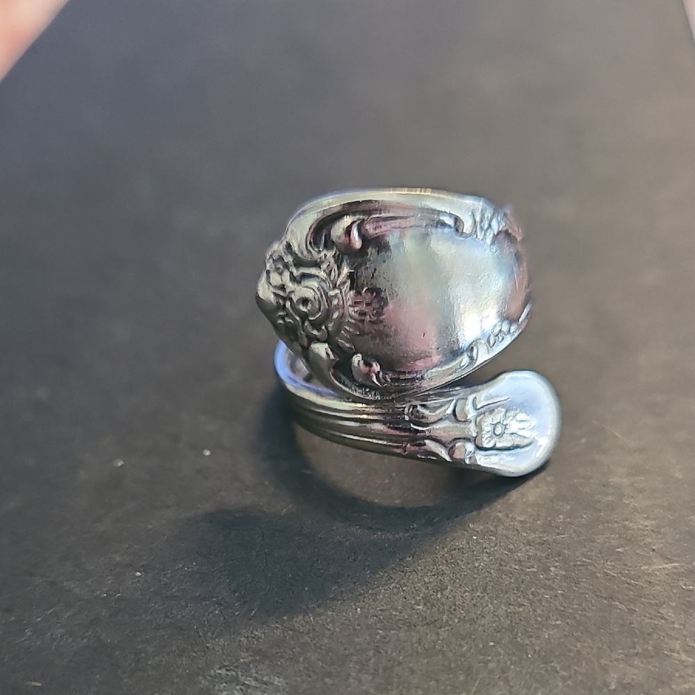 Elegant Silver Wrap Ring